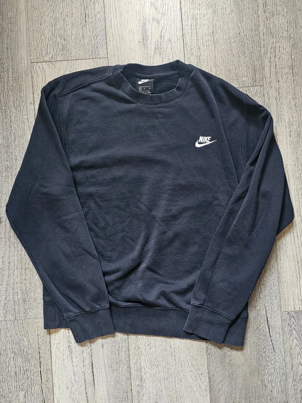 Nike Sportswear Embroidered Swoosh Logo Crewneck Sweatshirt Black Size Medium